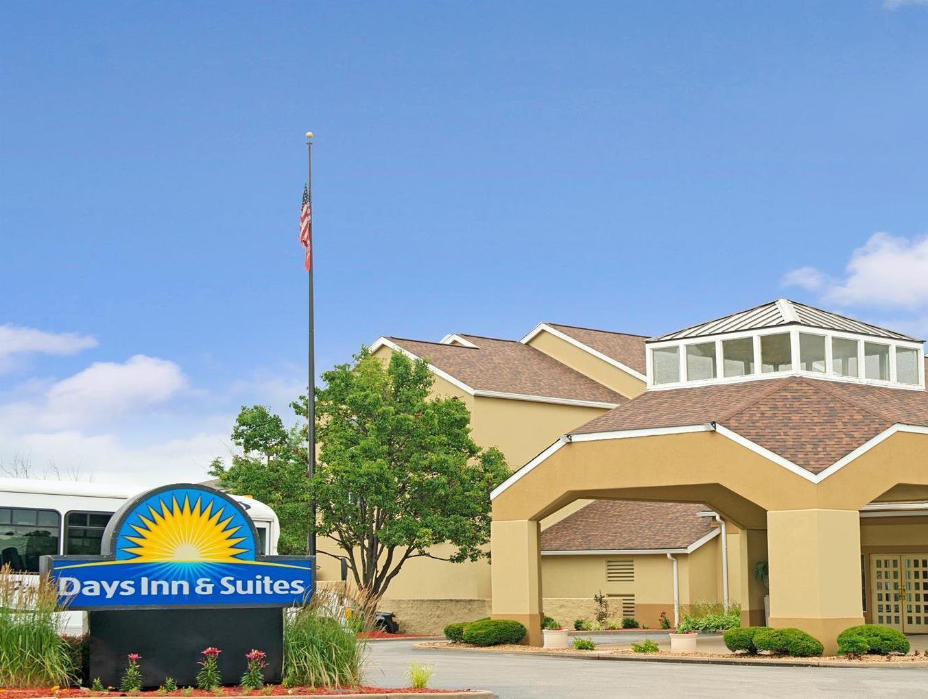 Days Inn By Wyndham St. Louis/Westport Mo Maryland Heights Buitenkant foto